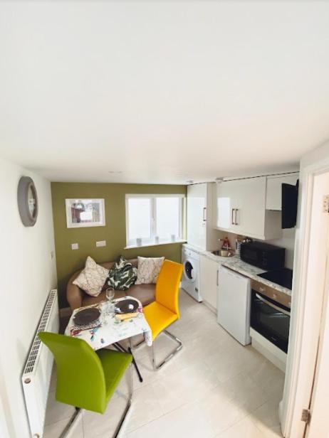 Station 36 Studio Apt Portstewart Esterno foto